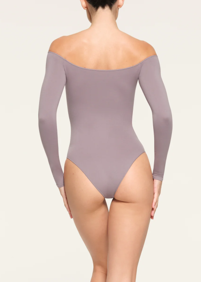 ESSENTIAL OFF THE SHOULDER BODYSUIT